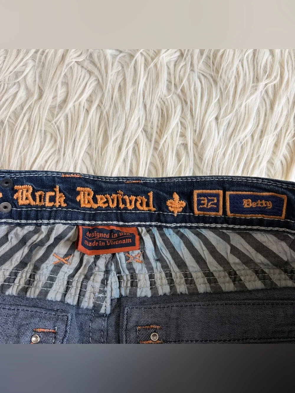 Rock Revival Betty Boot Cut Denim Jeans Women’s Size 32 Dark Wash Fleur 34”